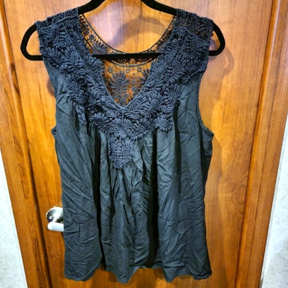 torrid Tops - TORRID  Black Sleeveless Top Sz 0